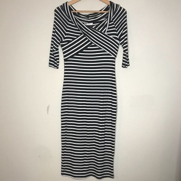 Heart & Hips Sz M Dress - Picture 2 of 5